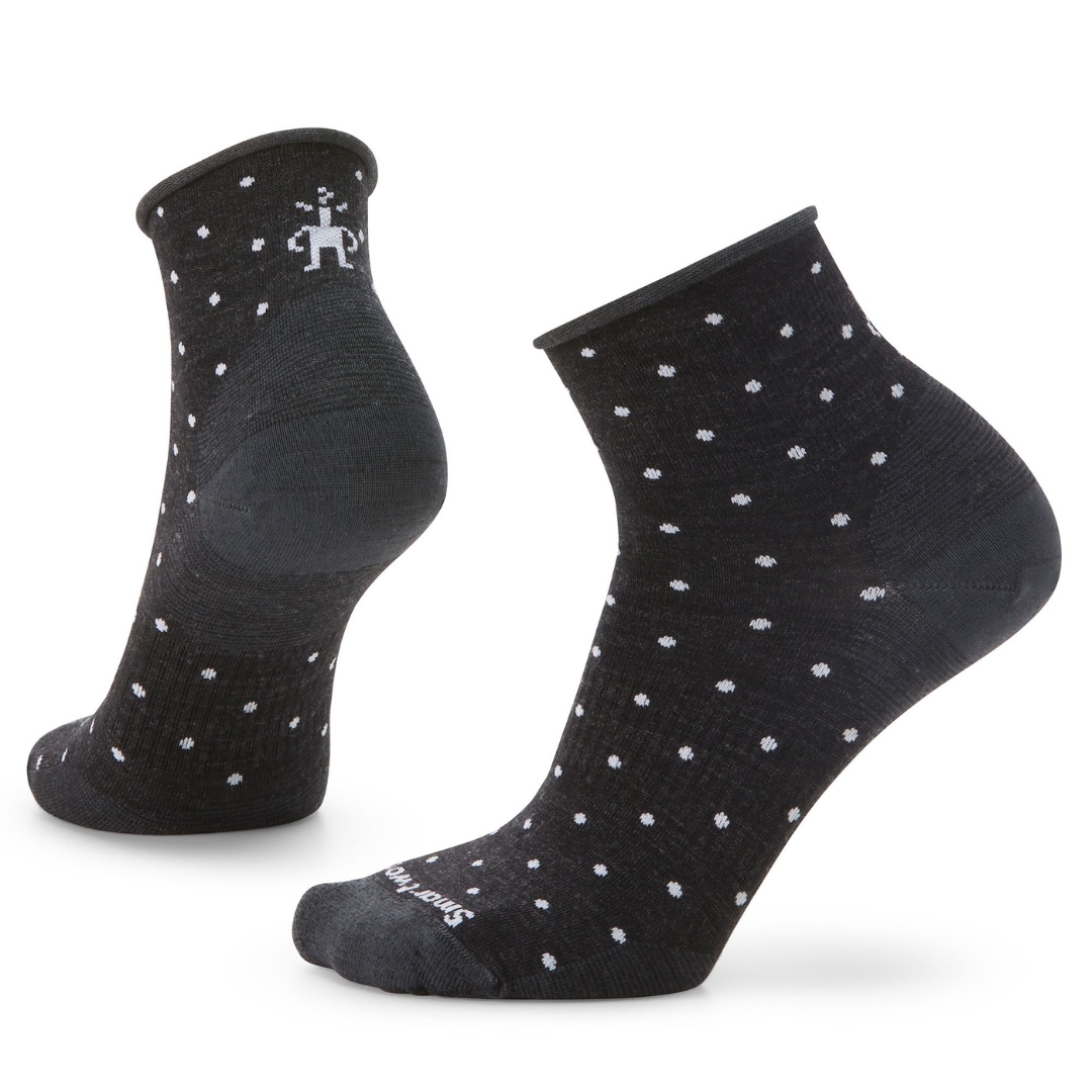 CHAUSSETTE DE TOUS LES JOURS SMARTWOOL EVERYDAY CLASSIC ANKLE À POIS POUR FEMME COULEUR CHARCOAL VU DE LA CHAUSSETTE GRISE ANTRACITE À POIS BLANCS