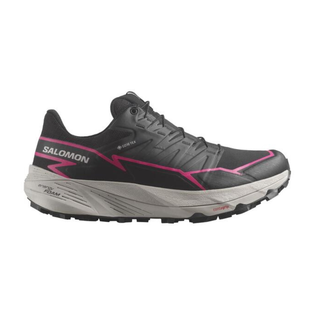 CHAUSSURE DE COURSE SUR SENTIER SALOMON THUNDERCROSS GTX POUR femme couleur BLACK/BLACK/PINK GLO VUE DE LA CHAUSSURE DROITE DE COULEUR GRISE FONCÉE, GRISE PALE ET ROSE DE PROFIL DROIT