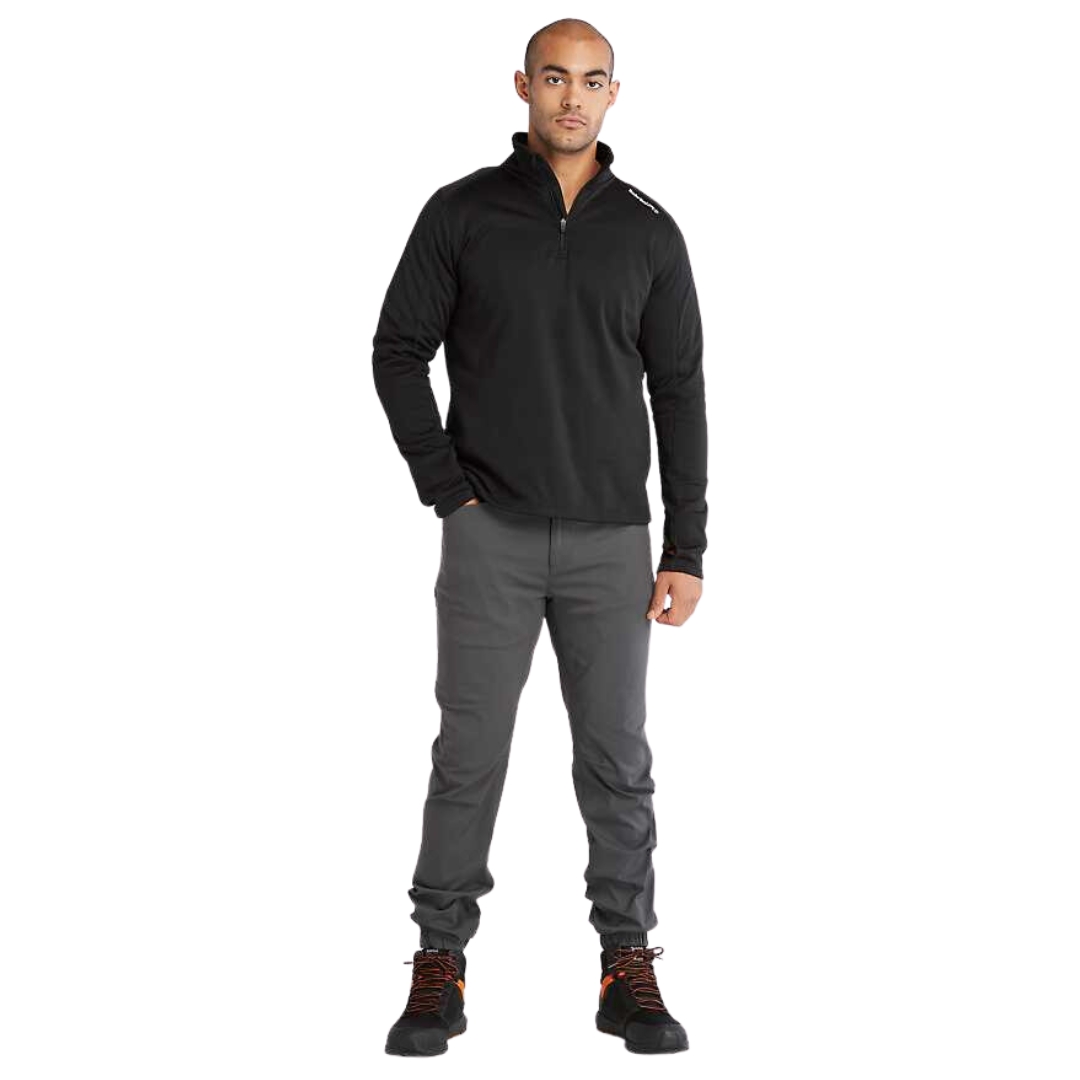 PANTALON JOGGER DE TRAVAIL TIMBERLAND PRO TEMPE POUR HOMME couleur asphalt vu du pantalon long gris foncé porté par un homme vu de la tête aux pieds de face