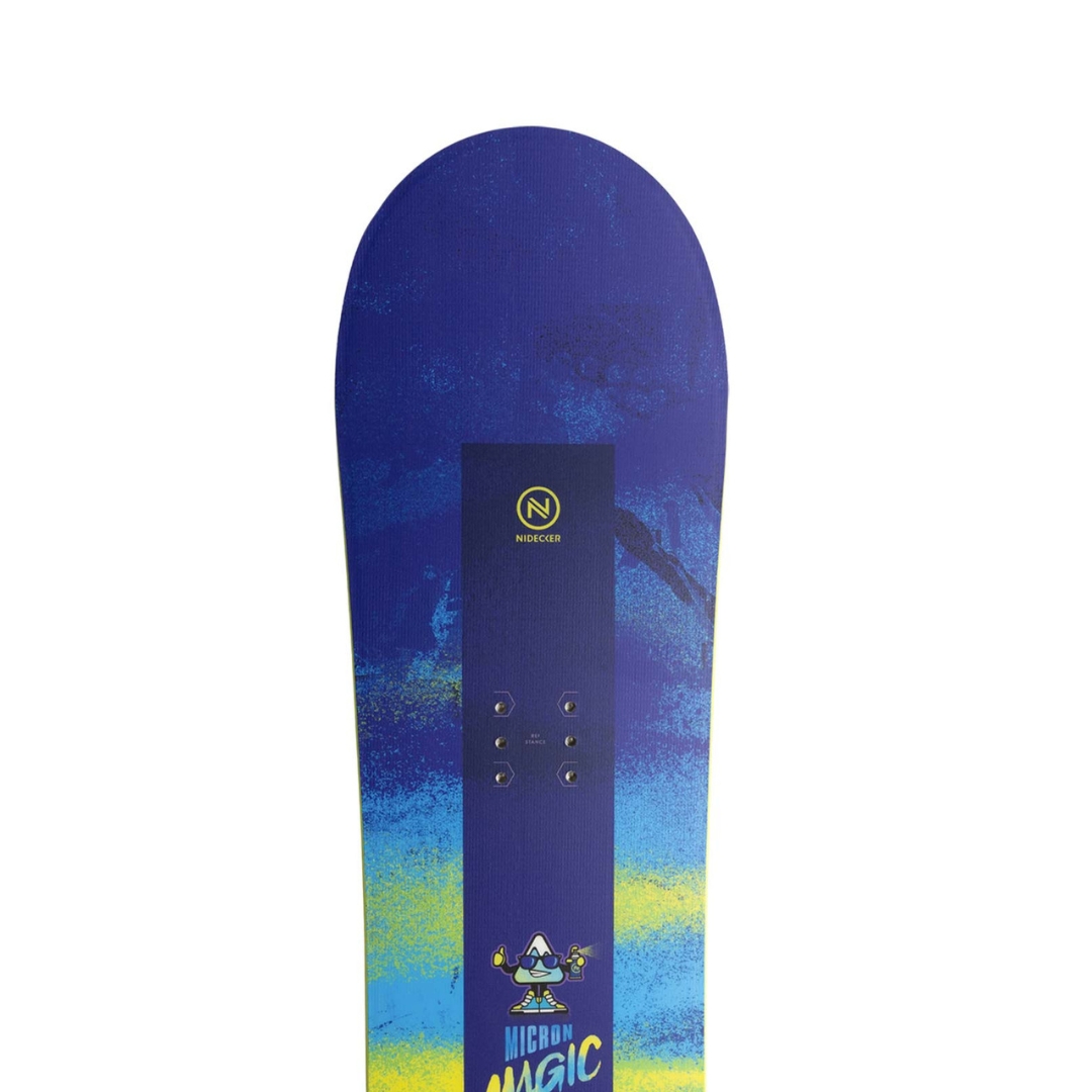 PLANCHE À NEIGE NIDECKER MICRON MAGIC POUR ENFANT vue de la planche violette, bleue et jaune en gros plan sur la pointe