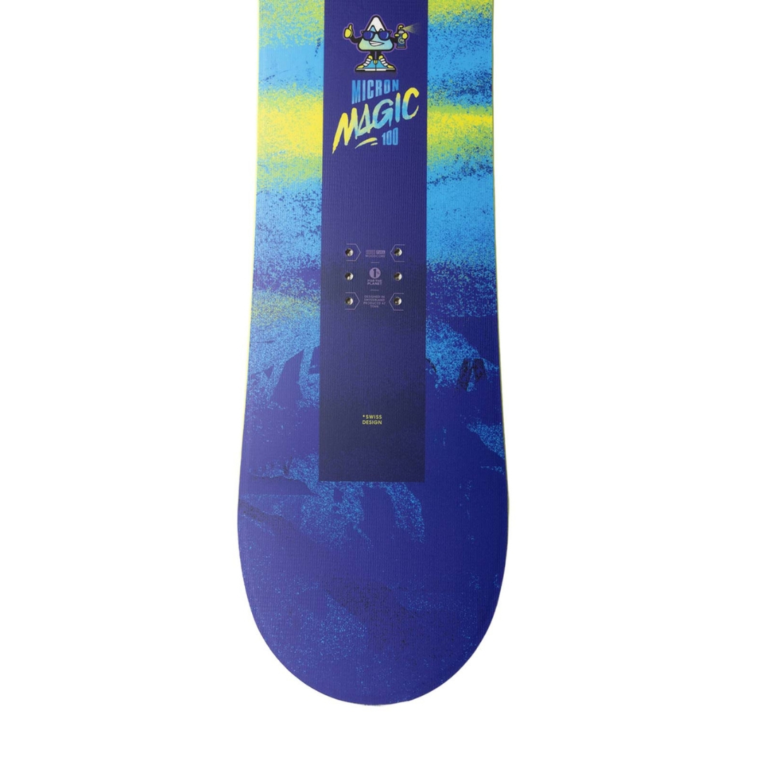 PLANCHE À NEIGE NIDECKER MICRON MAGIC POUR ENFANT vue de la planche violette, bleue et jaune en gros plan sur la tail