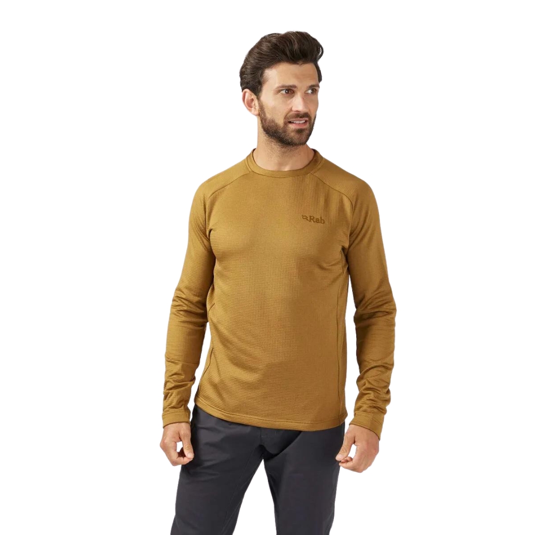 CHANDAIL À MANCHES LONGUES RAB GRAVITON POUR HOMME couleur footprint vu du chandail jaune ocre porté par un homme vu de la tête aux cuisses de face