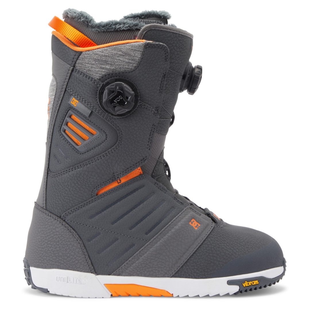 BOTTE DE PLANCHE À NEIGE DC SHOES JUDGE BOA POUR HOMME couleur grey/grey/orange vue de la botte grise pale, grise foncée à détail orange et contour de semelle blanche de profil droit