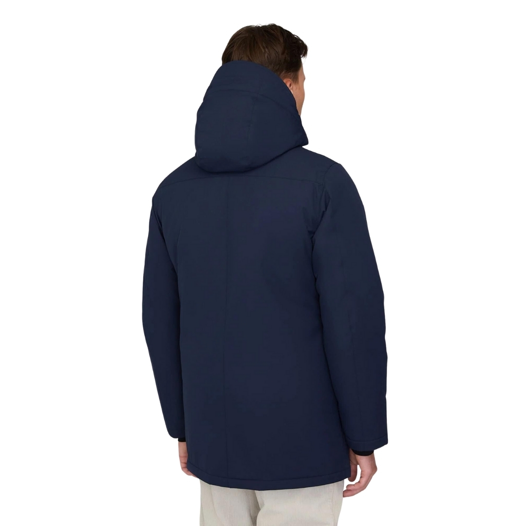 MANTEAU D'HIVER ISOLÉ QUARTZ CO BENNETT POUR HOMME couleur true navy vu du manteau bleu marin porté par un homme vu de la tête aux cuisses de dos