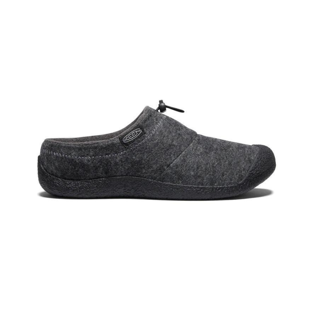 PANTOUFLE KEEN HOWSER III SLIDE POUR HOMME couleur CHARCOAL GREY FELT/BLACK vue de la pantoufle grise chinée et noire de profil droit