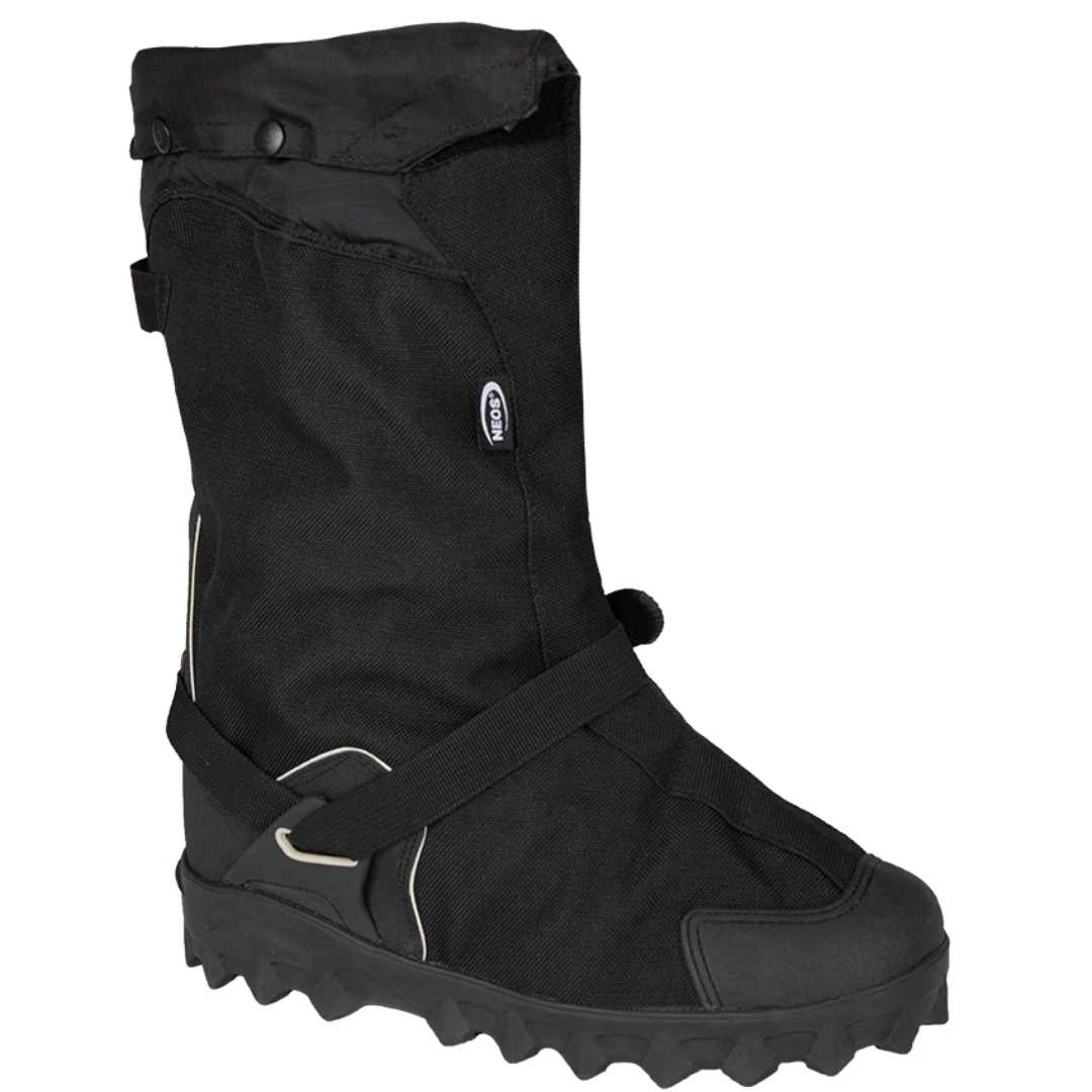 COUVRE-BOTTES 15" NEOS NAVIGATOR 5 POUR HOMME COULEUR NOIR VU DU COUVRE BOTTE NOIR DE PROFIL AVANT DROIT