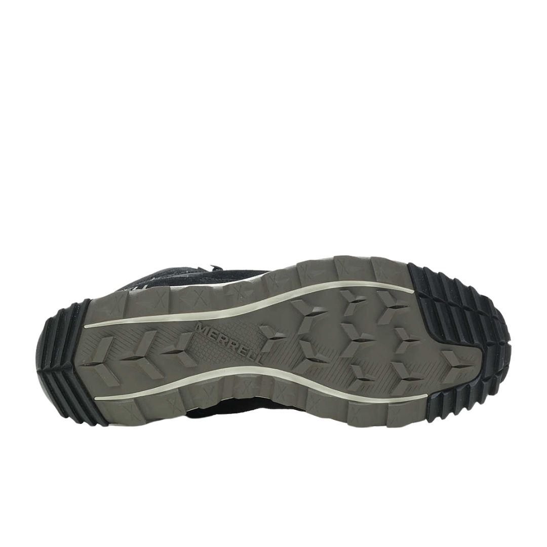 BOTTE-ESPADRILLE D'HIVER IMPERMÉABLE MERRELL WILDWOOD MID POUR HOMME couleur black vue de la botte espadrille couleur noire et grise vue sur la semelle d'usure