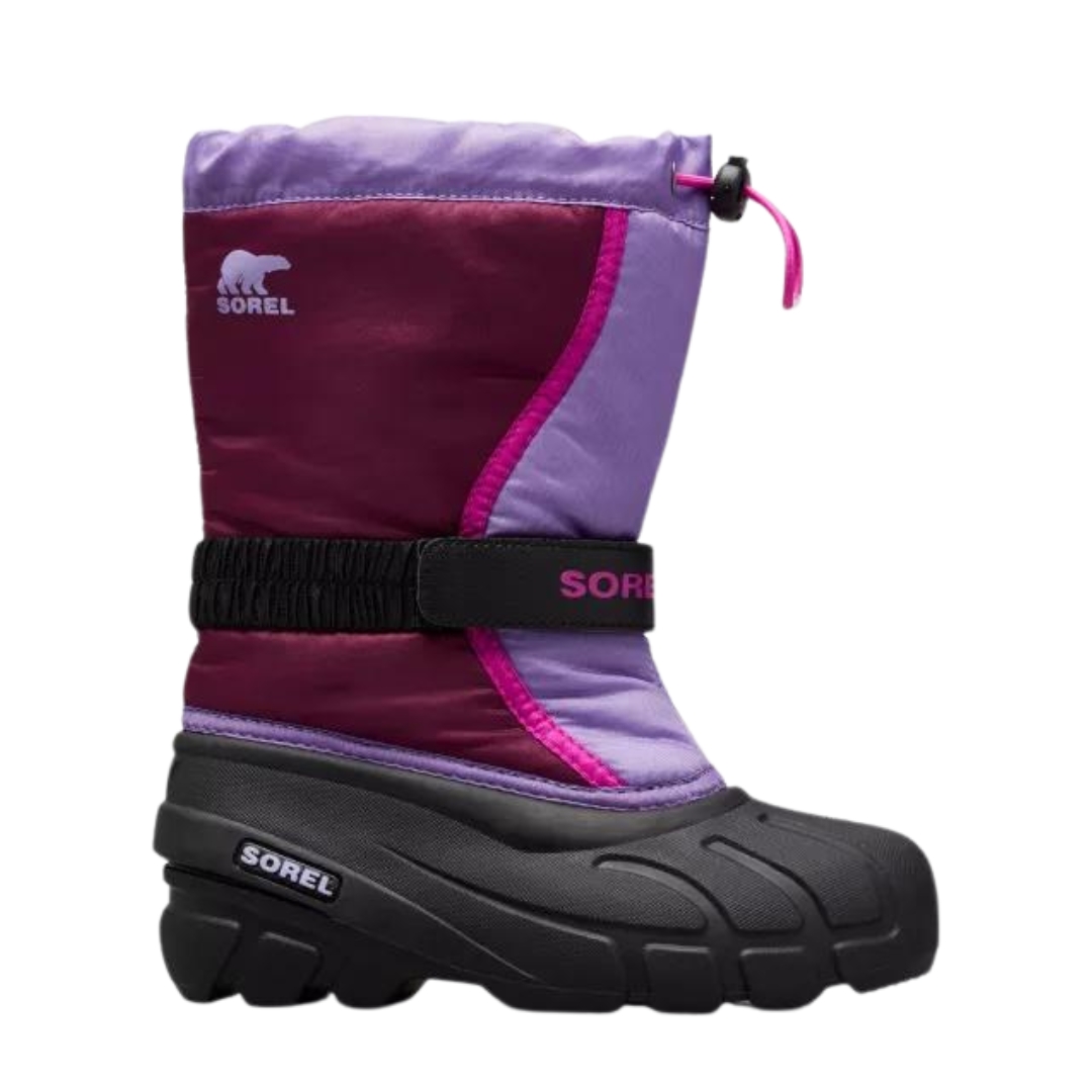 BOTTE D'HIVER SOREL FLURRY POUR JUNIOR couleur 562-PURPLE DAHLIA/PAISLEY PURPLE vue de la botte mauve, lilas, noire et détail rose de profil droit