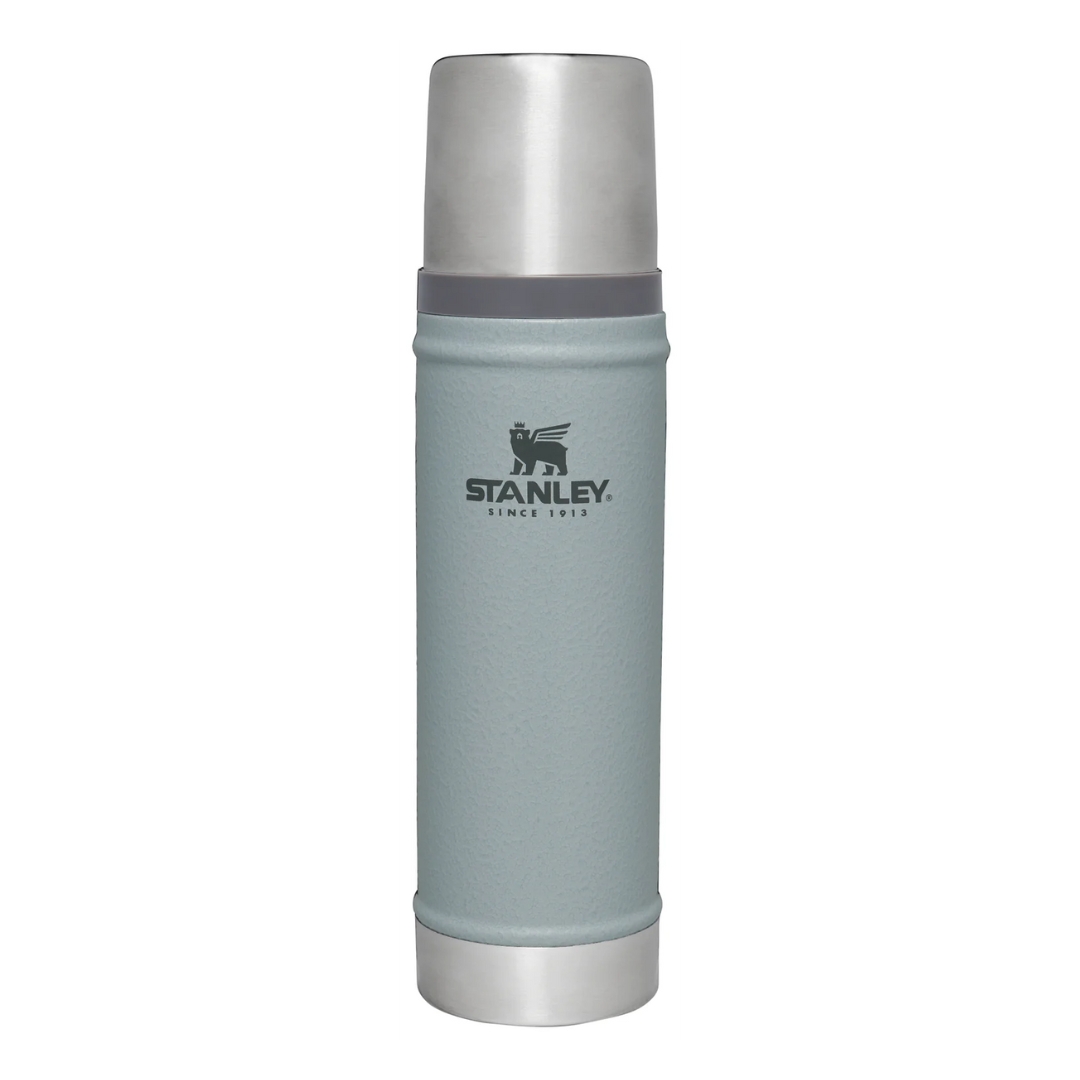 BOUTEILLE ISOTHERME STANLEY LEGENDARY CLASSIC 20 OZ couleur hammertone silver vue de la bouteille grise de face