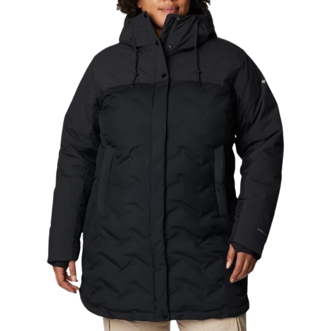 MANTEAU ISOLÉ COLUMBIA MOUNTAIN CROO II MID DOWN POUR FEMME COULEUR 010-BLACK VU DU MANTEAU NOIR PORTÉ PAR UNE FEMME VUE DE FACE