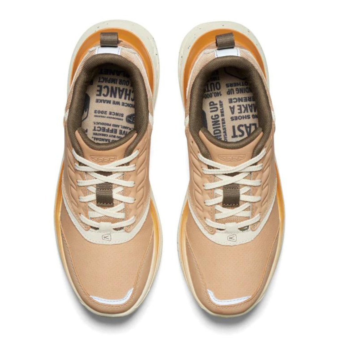 CHAUSSURE DE MARCHE KEEN WK400 CUIR POUR FEMME COULEUR SAFARI/BIRCH VU DES CHAUSSURES PÊCHE ET CRÈME DU DESSUS