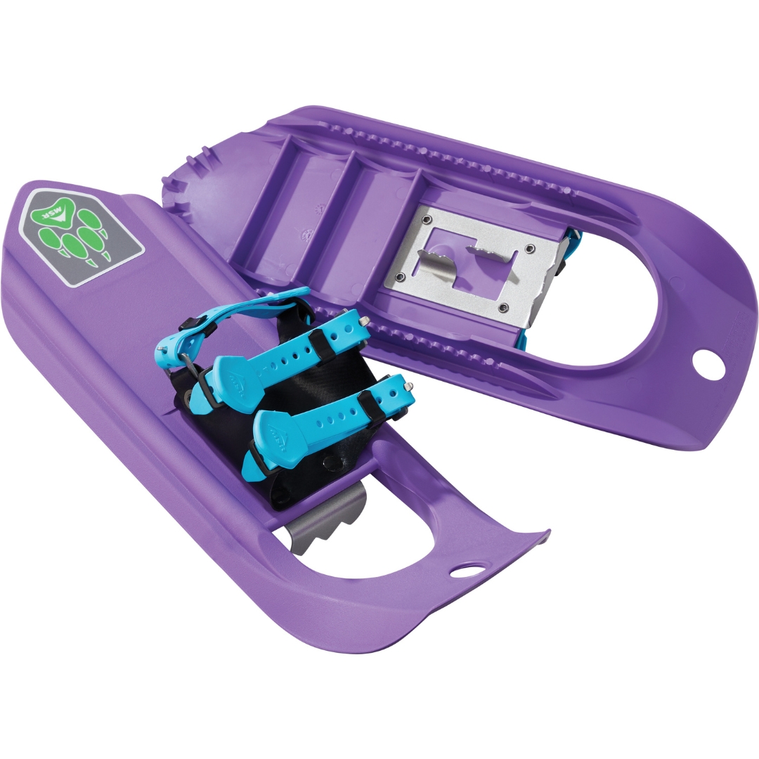 RAQUETTE À NEIGE MSR TYKER POUR ENFANT couleur purple power vue d'une raquette du dessus et l'autre du dessous les raquette sont violettes et bleues