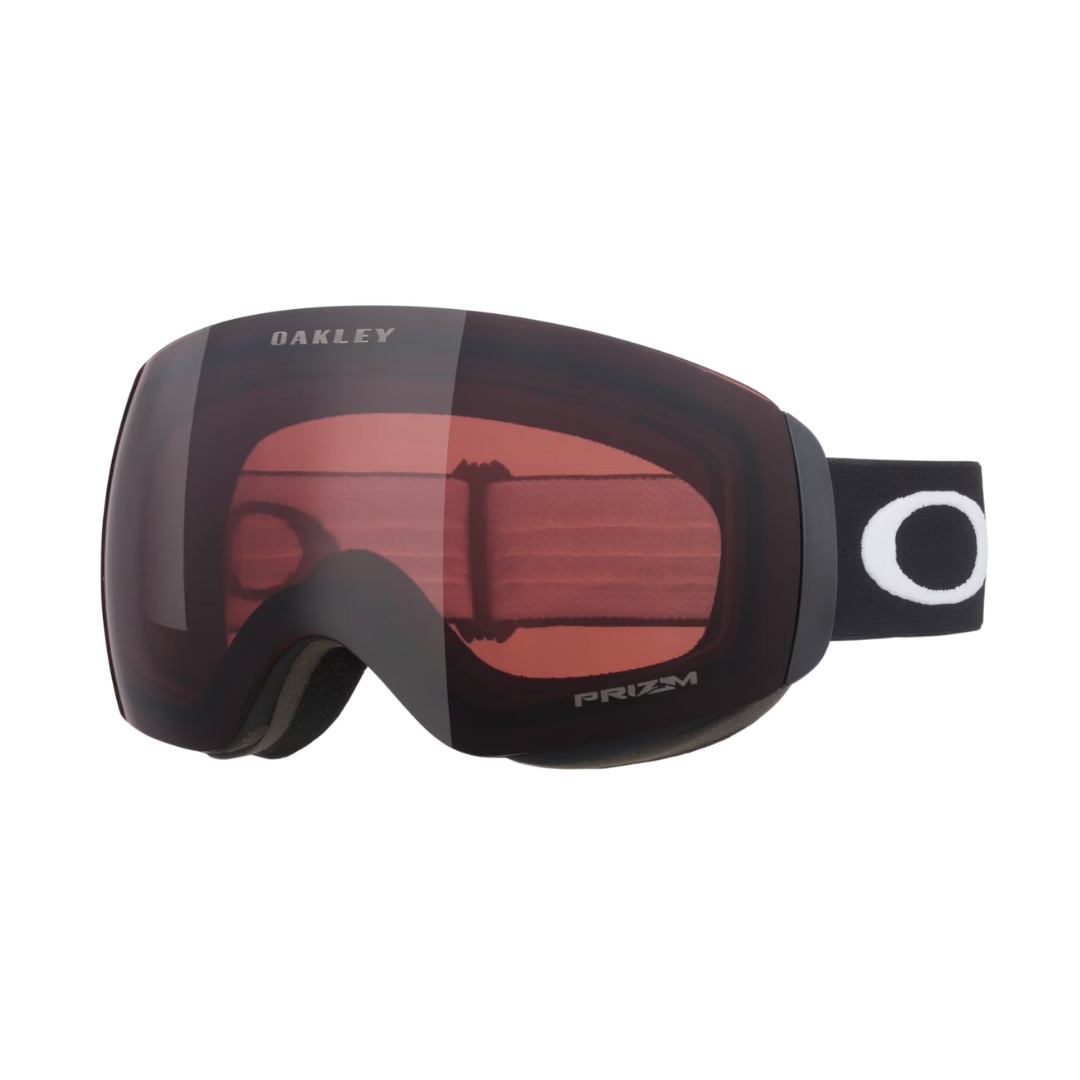 LUNETTE DE SKI ALPIN OAKLEY FLIGHT DECK L COULEUR matte black / prizm snow garnet vu de la lunette avec bande élastique noire lettrée blanche et lentille rouge miroir de profil avant gauche