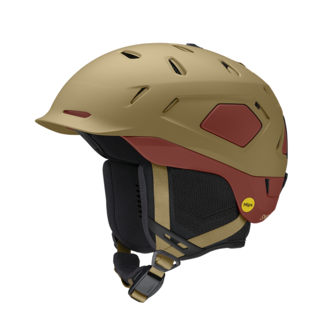 CASQUE DE SKI SMITH NEXUS MIPS POUR ADULTE COULEUR MATTE SANDSTORM/TERRA VU DU CASQUE BEIGE SABLE MAT ET ROUGE BRIQUE MAT DE PROFIL GAUCHE