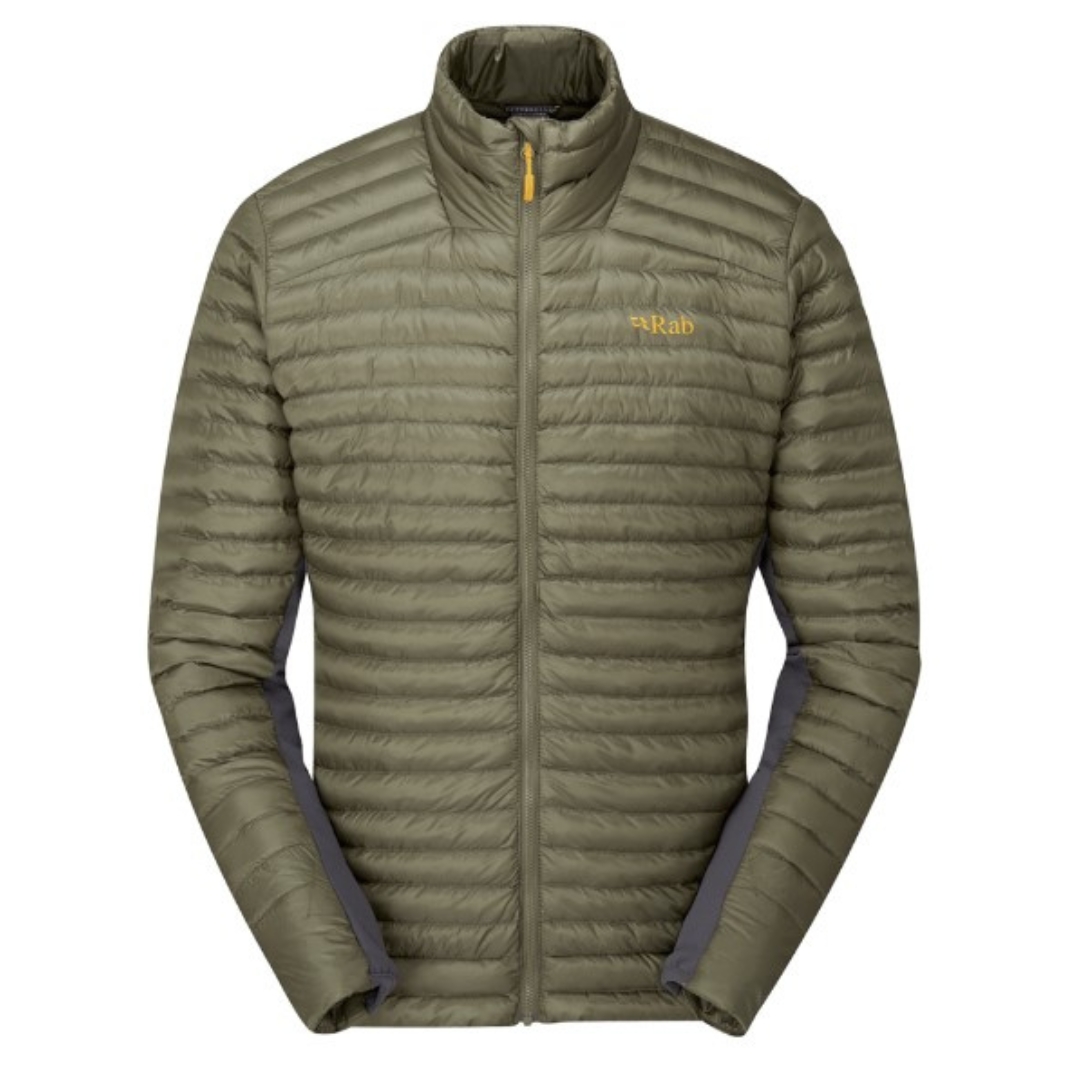 MANTEAU ISOLÉ RAB CIRRUS FLEX 2.0 POUR HOMME couleur light khaki vu de face empiècement gris à l'intérieur des manches visibles logo et tirettes de fermeture éclair en jaune surle manteau vert khaki matelassé