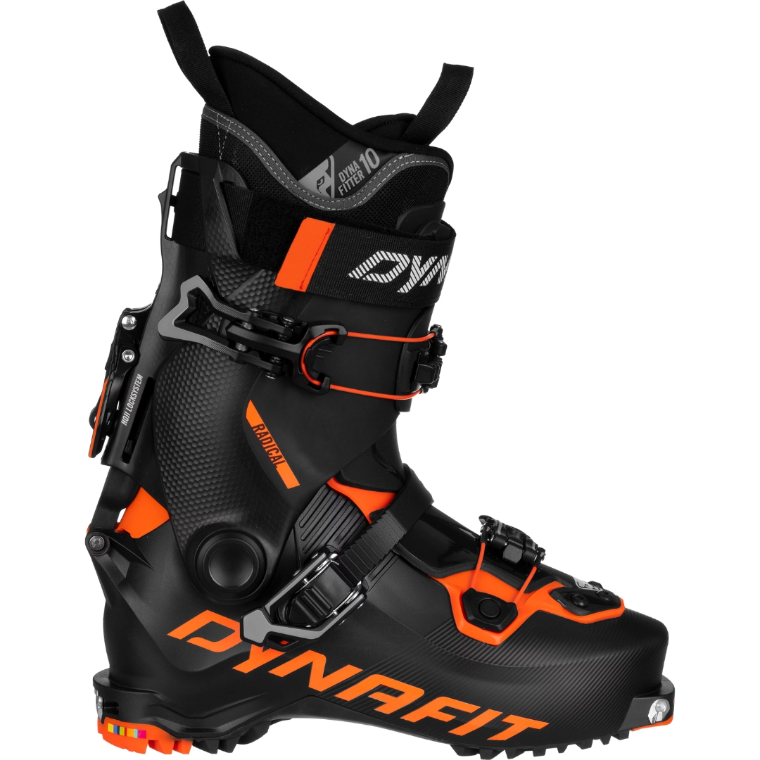 BOTTE DE SKI HAUTE ROUTE DYNAFIT RADICAL POUR HOMME COULEUR 0938-BLACK/FLUO ORANGE VUE DE LA BOTTE NOIRE ET ORANGE FLUO DE PROFIL DROIT