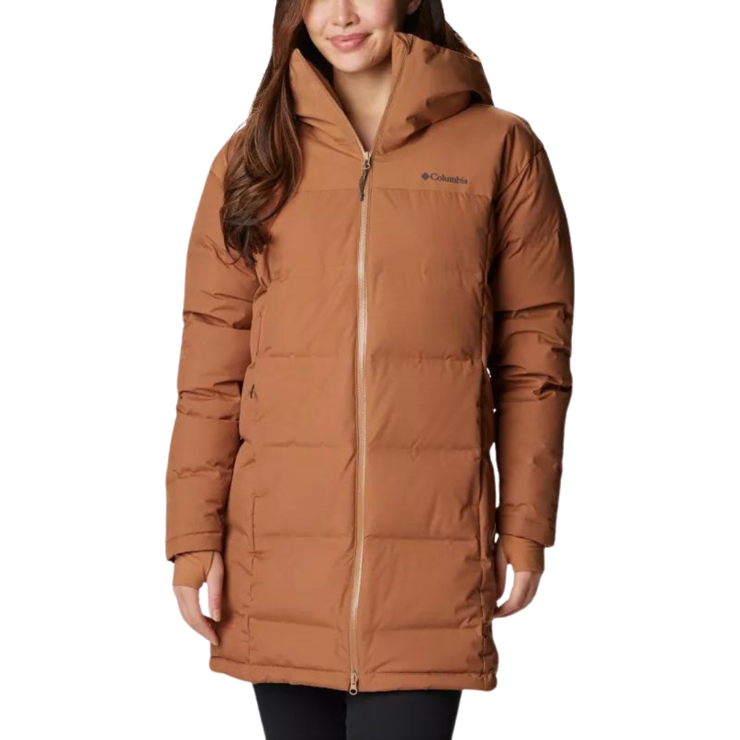 MANTEAU ISOLÉ EN DUVET COLUMBIA OPAL HILL MID POUR FEMME couleur 224-CAMEL BROWN vu du manteau brun sable porté par une femme vue de la tête aux cuisses de face