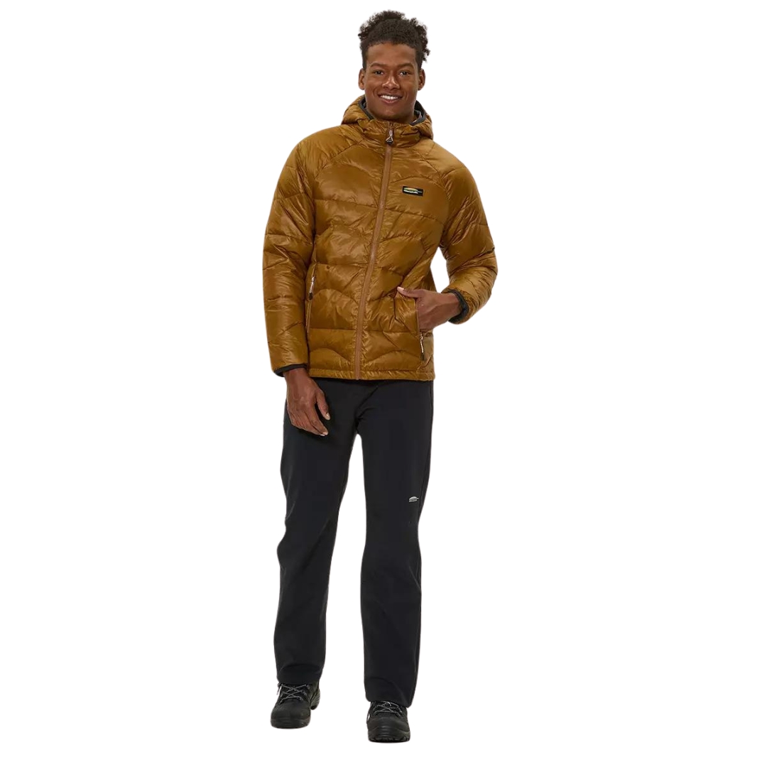 PANTALON DOUBLÉ EN SOFTSHELL CHLOROPHYLLE CRONOS POUR HOMME couleur noir pur vu du pantalon noir porté par un homme vu de la tête aux pieds de face