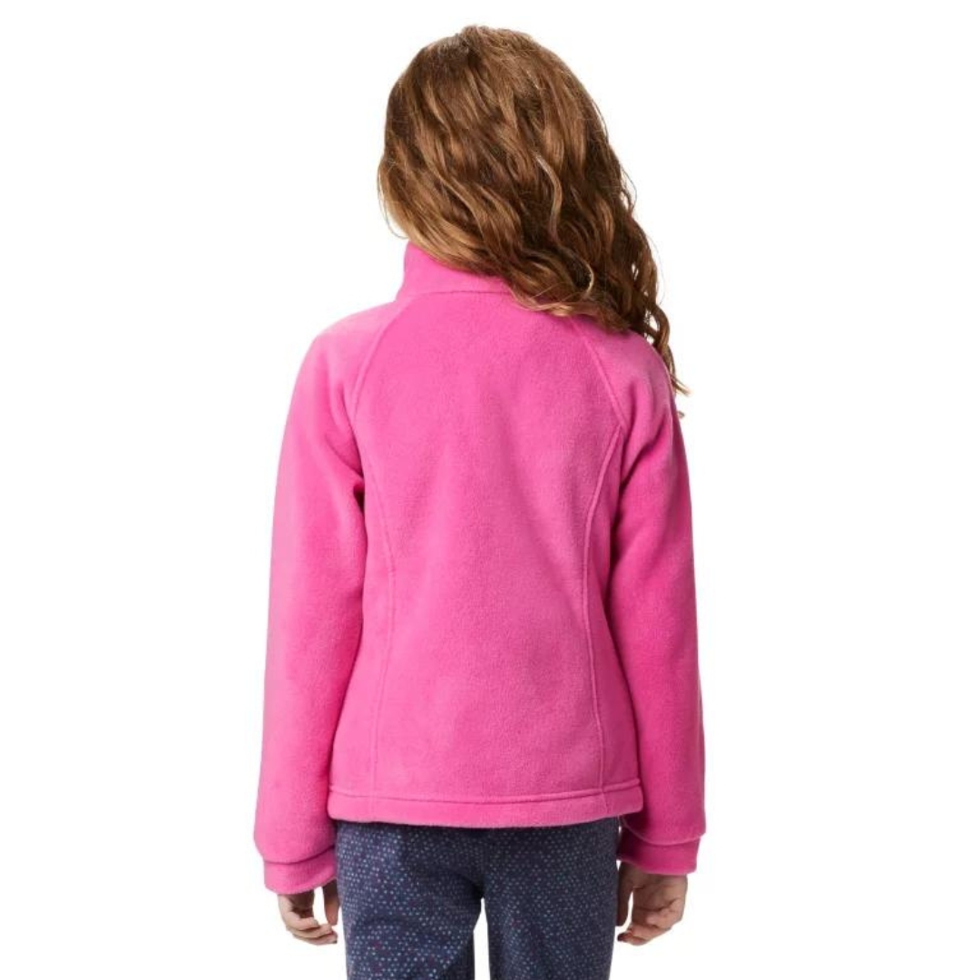 VESTE EN LAINE POLAIRE COLUMBIA BENTON SPRINGS POUR FILLE couleur pink ice vu de la veste rose flash portée par une fille vue de la tête aux cuisses de dos