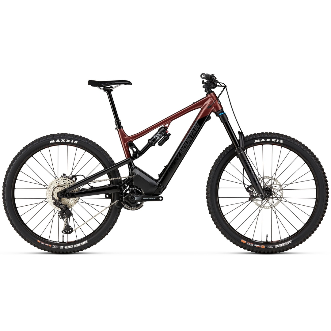 VÉLO DE MONTAGNE ÉLECTRIQUE ROCKY MOUNTAIN ALTITUDE POWERPLAY A70 SHIMANO couleru black/red vu du vélo noir et rouge brique de profil droit