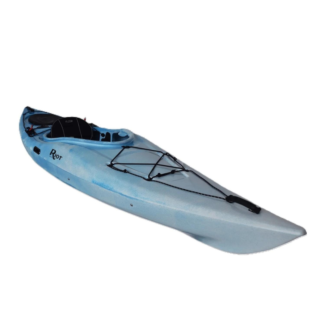 KAYAK RIOT EDGE 11 SKEG COULEUR WHITE/BLUE VU DU KAYAK BLEU DÉGRADÉ À WHITE DE PROFIL AVANT DROIT