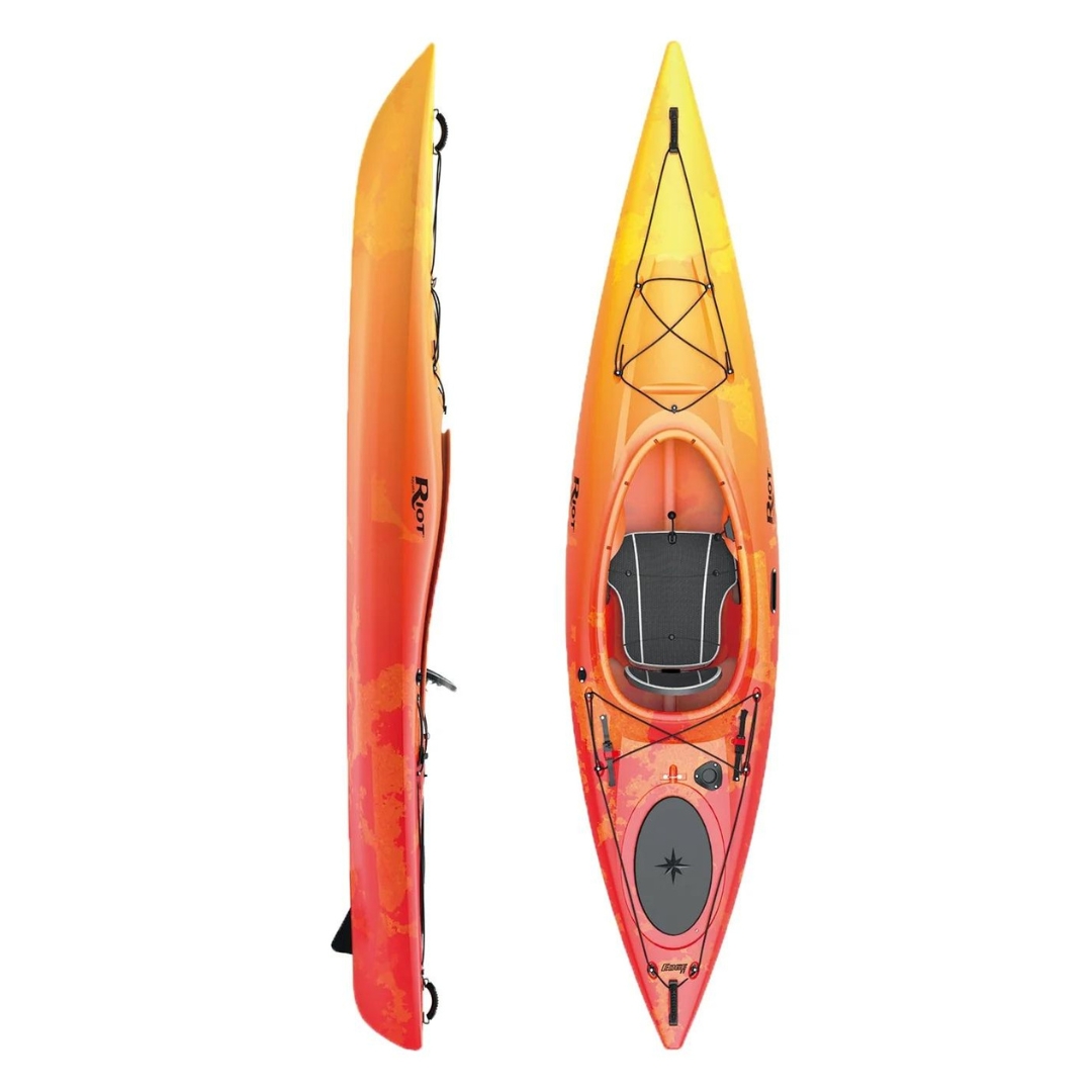 KAYAK RIOT EDGE 11 SKEG COULEUR SUNSET VU DU KAYAK JAUNE DÉGRADÉ À ROUGE UNE VUE DU DESSUS ET L'AUTRE DE PROFIL GAUCHE
