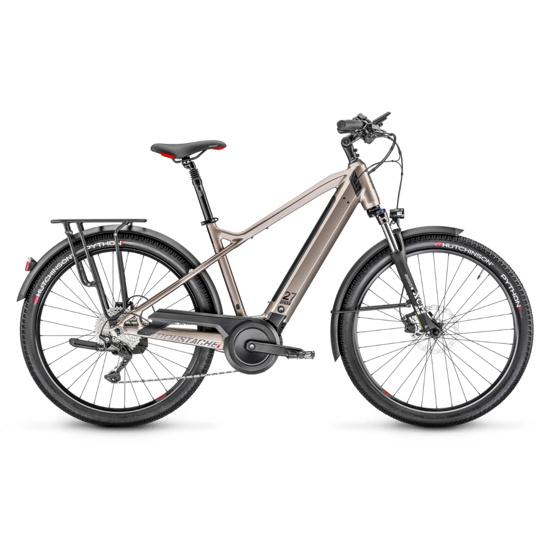 VÉLO URBAIN ÉLECTRIQUE MOUSTACHE SAMEDI XROAD 3 625 Wh vu du vélo beige lustré de profil droit