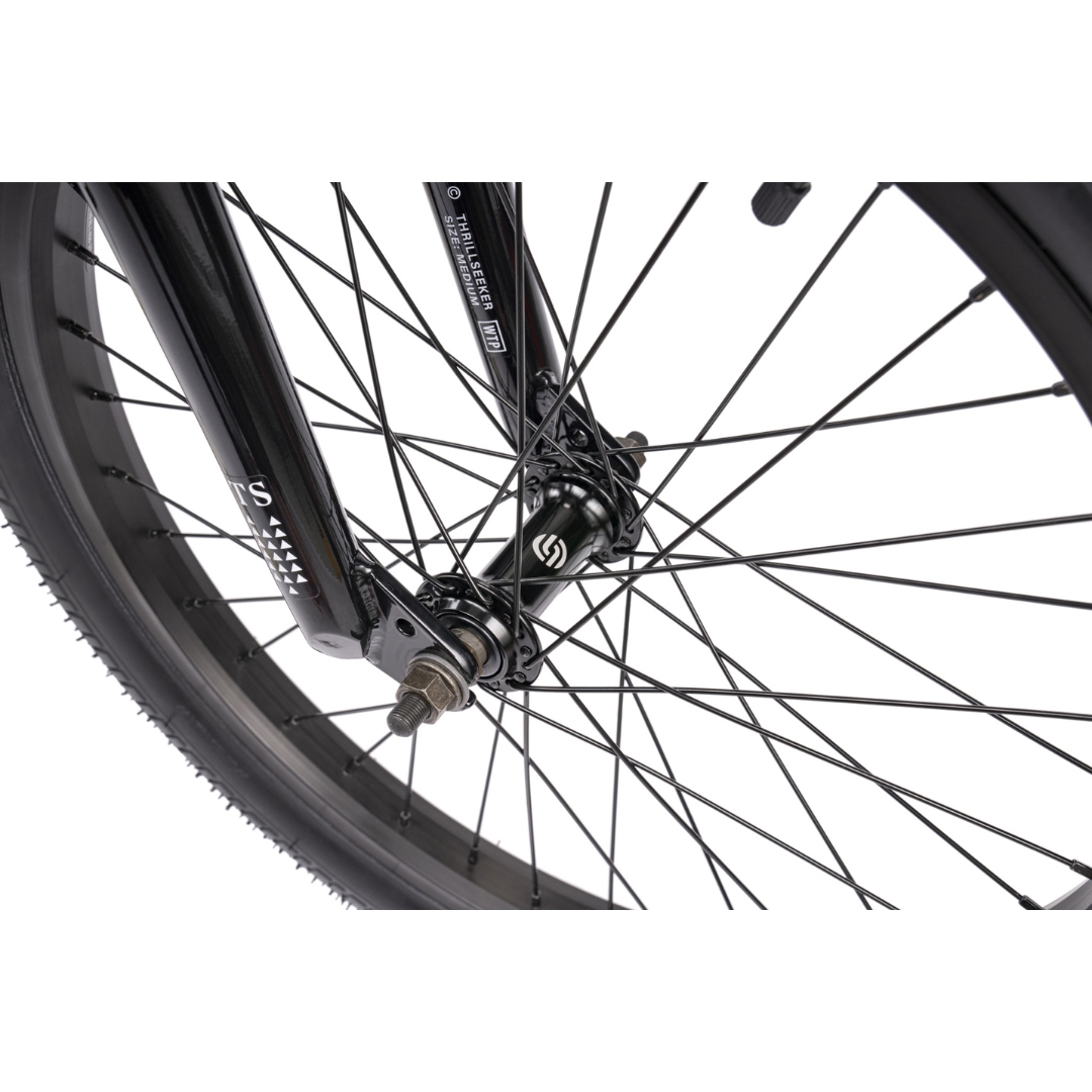 VÉLO BMX WE THE PEOPLE THRILLSEEKER 20" GROS PLAN