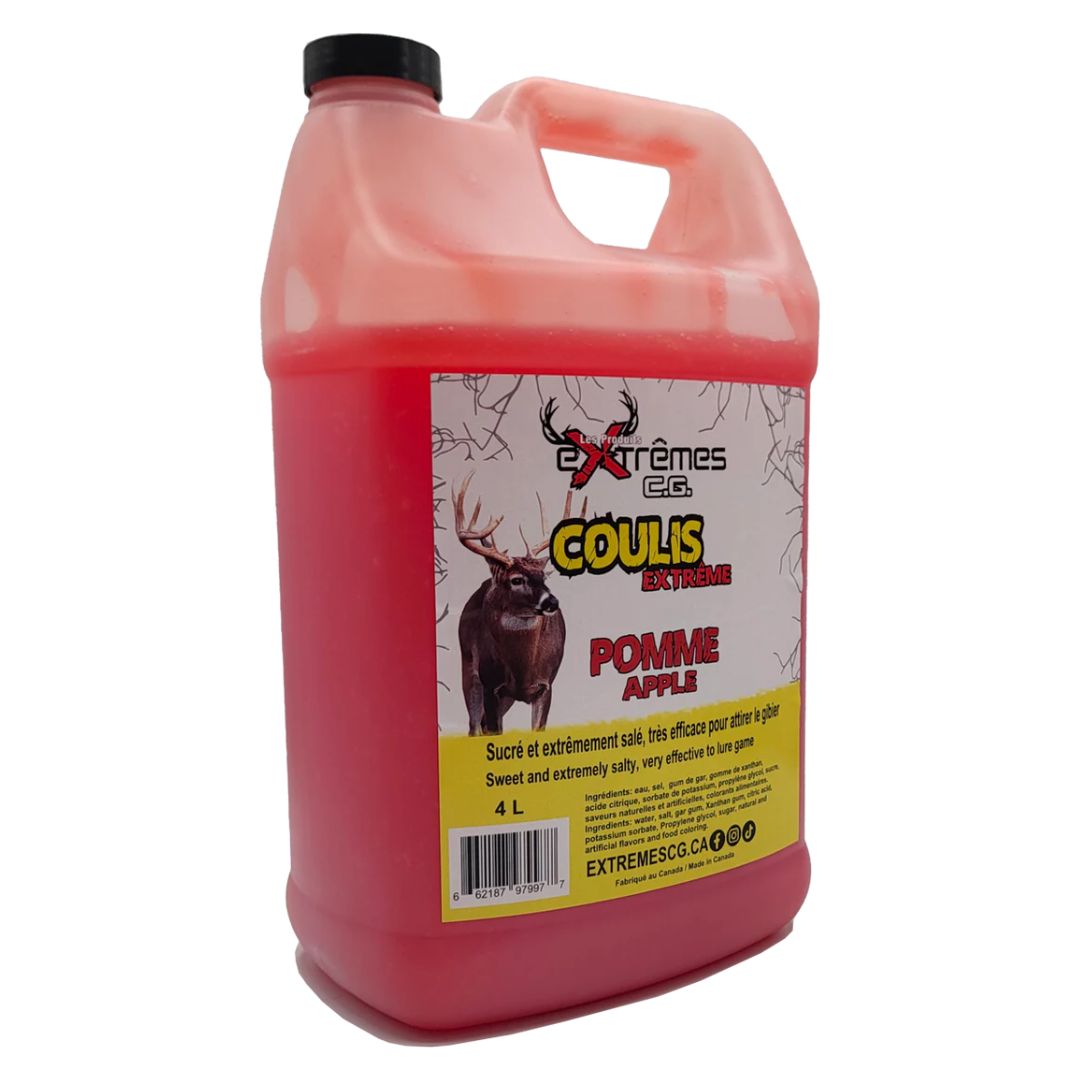 Contenant rouge de 4 litres de Coulis Extreme de marque canadienne « Extrêmes GC » à saveur de pomme. L'étiquette avant présente une image de cerf et comprend un texte bilingue en français et en anglais, décrivant le produit comme sucré et salé, efficace pour attirer le gibier.