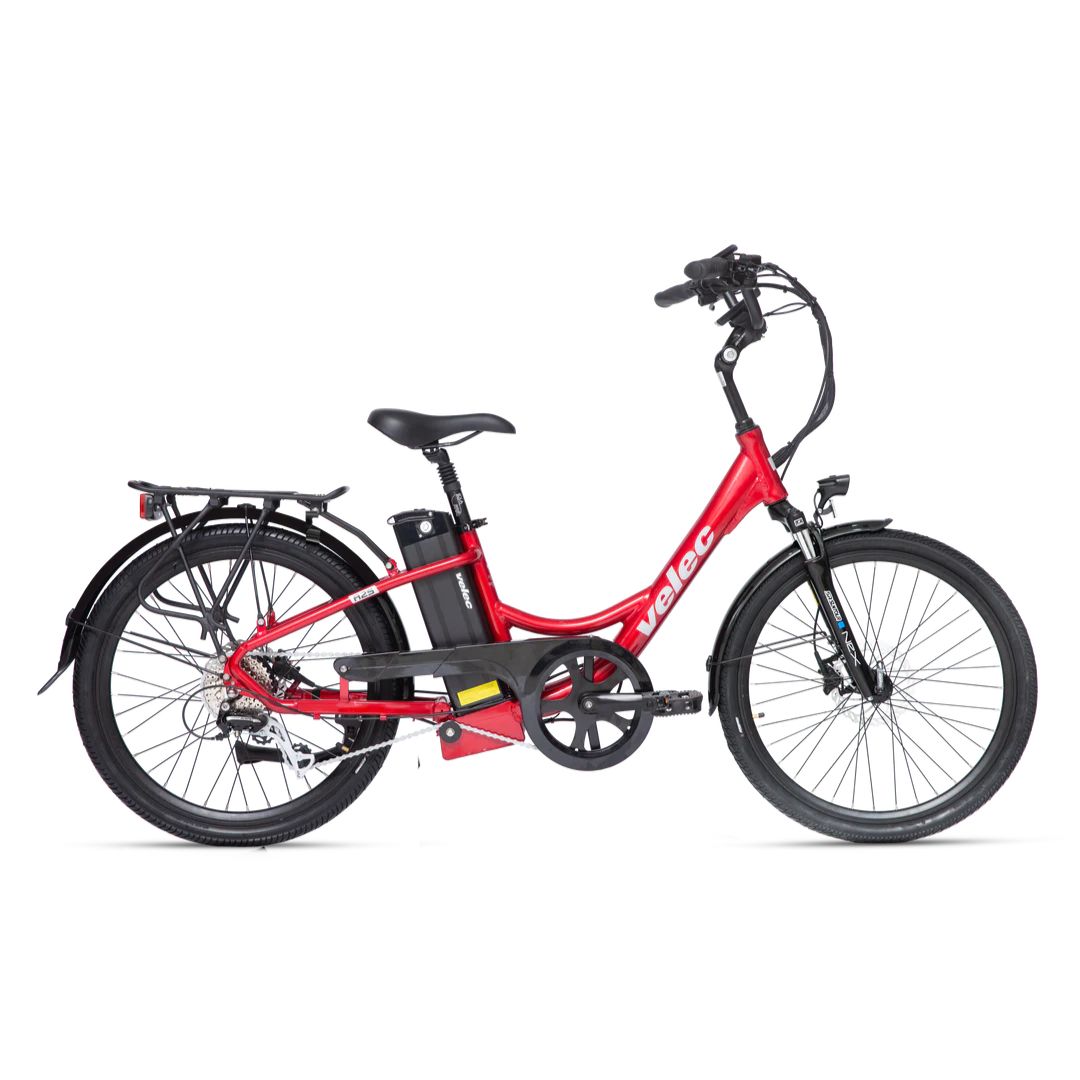 Le VÉLO HYBRIDE ÉLECTRIQUE VELEC A2S est un vélo électrique rouge doté d'un cadre traversant, d'un porte-bagages arrière, d'une fourche suspendue à l'avant et d'une batterie située derrière le tube de selle. Il est représenté de profil à droite sur fond blanc.